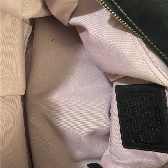 Coach Black Leather Shoulder Bag with Coach charm - Picture 6 of 12